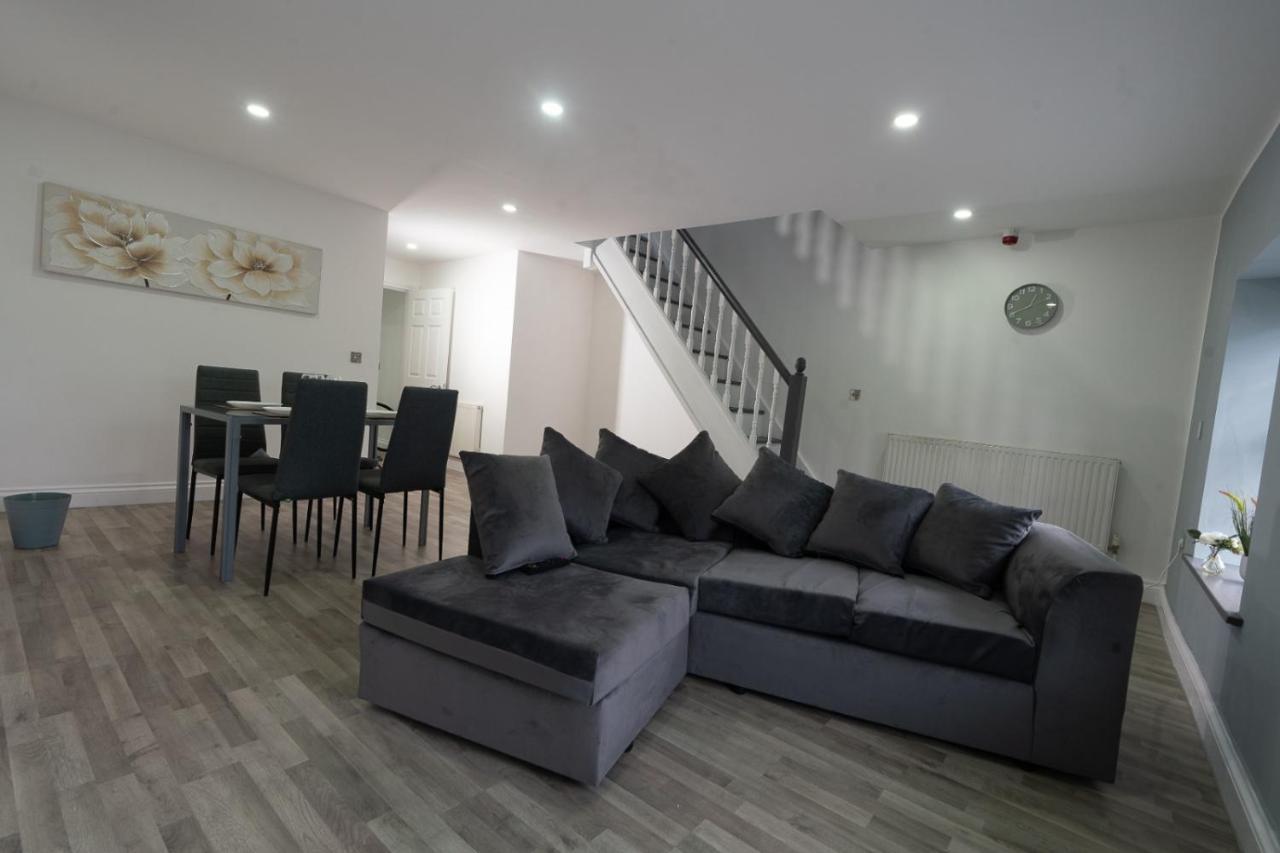 Modern Apartment In Liverpool City Centre Экстерьер фото